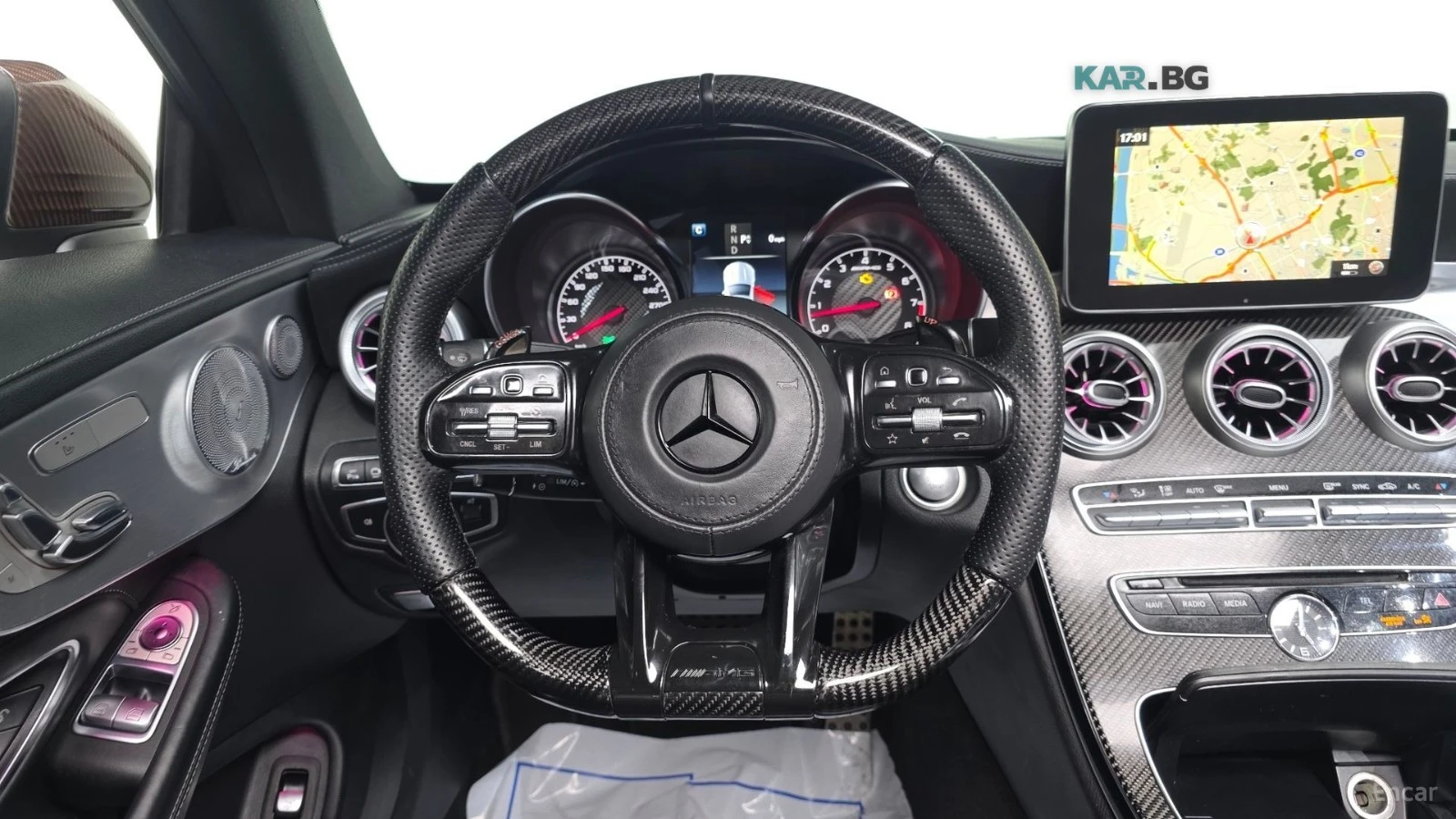 Mercedes-Benz C 63 AMG BURMASTER* ОБДУХ* 360* ПАНО* HEADUP* DISSTR, снимка 13 - Автомобили и джипове - 54973180