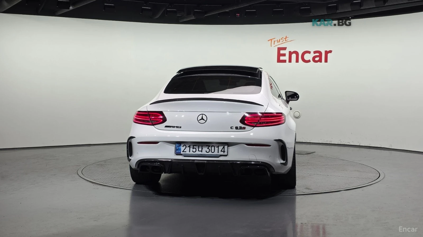 Mercedes-Benz C 63 AMG BURMASTER* ОБДУХ* 360* ПАНО* HEADUP* DISSTR, снимка 4 - Автомобили и джипове - 54973180