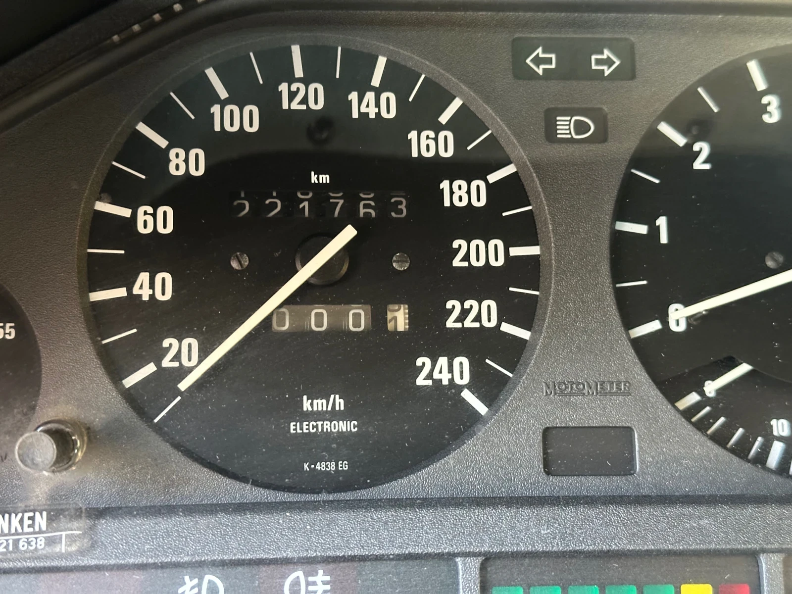 BMW 318, снимка 10 - Автомобили и джипове - 55156964