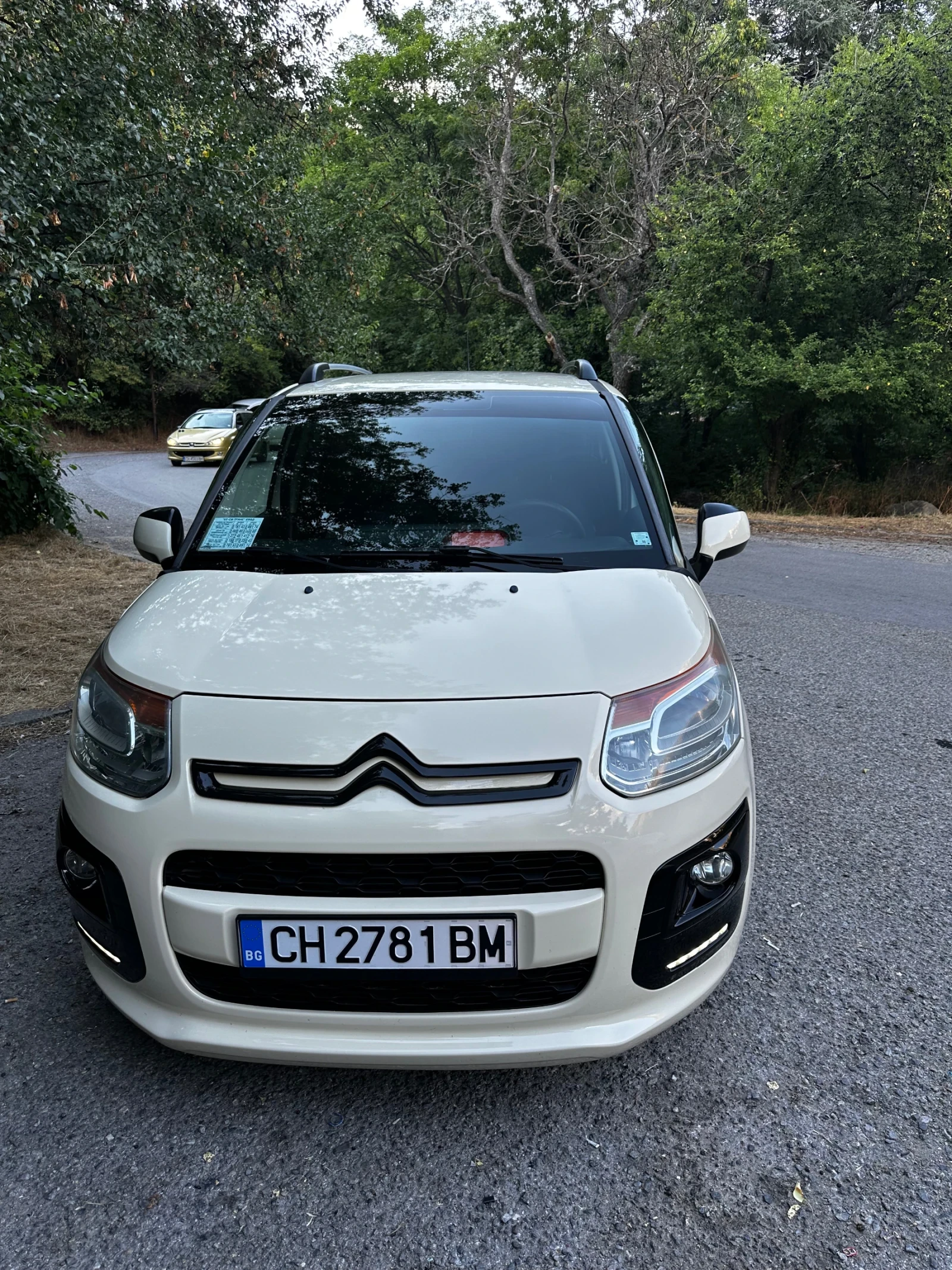Citroen C3 Picasso LPG, снимка 8 - Автомобили и джипове - 55535814