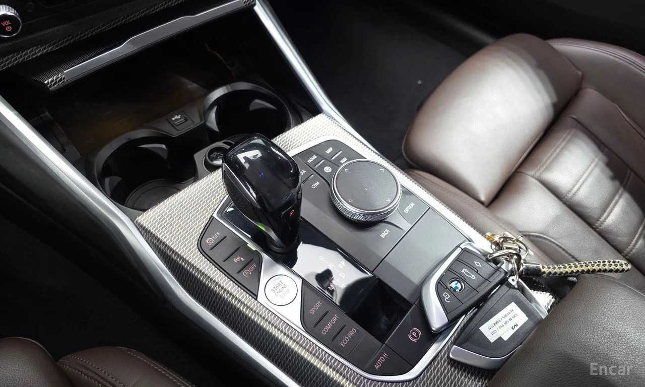 BMW 330 M* SPORT* ХЕДЪП* HARMON* KARDON* LANE* ASSIST* , снимка 12 - Автомобили и джипове - 55799229