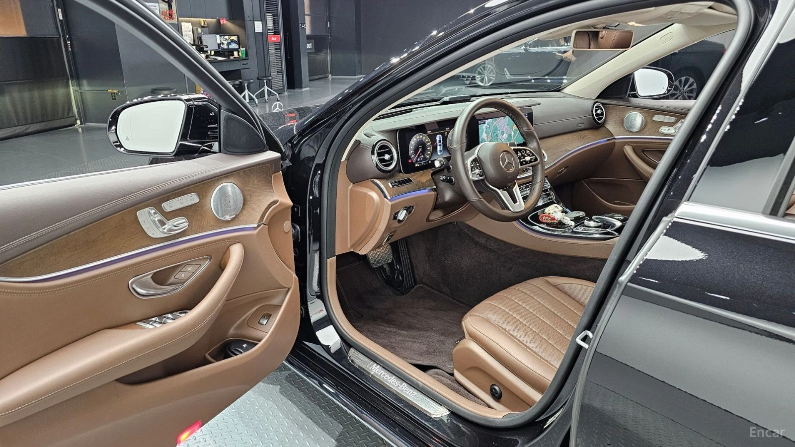 Mercedes-Benz E 300 Digital/Analog| MULTIBEAM LED HEADLIGHTS | Mobile.bg � ����������� 9