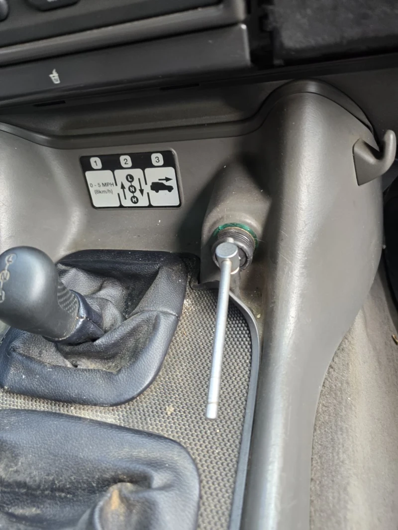 Land Rover Discovery Td5, снимка 9 - Автомобили и джипове - 52483473