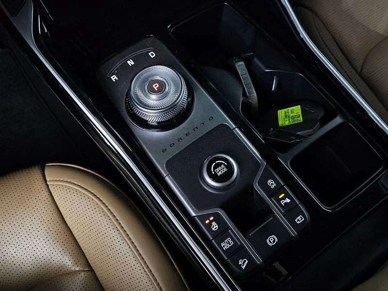 Kia Sorento 2.2 Automatic, снимка 11 - Автомобили и джипове - 55579918