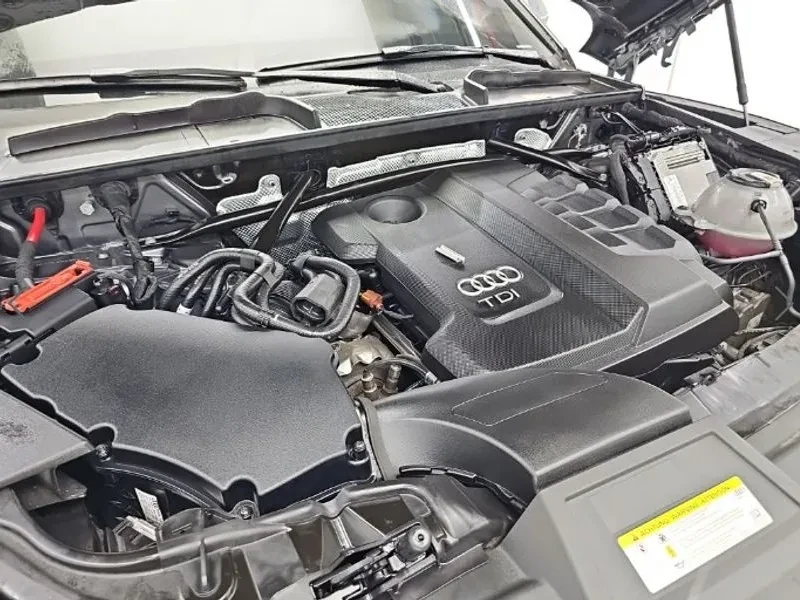 Audi Q5 2.0 TDI Quattro - САМО 30% АВАНС, снимка 5 - Автомобили и джипове - 56007917