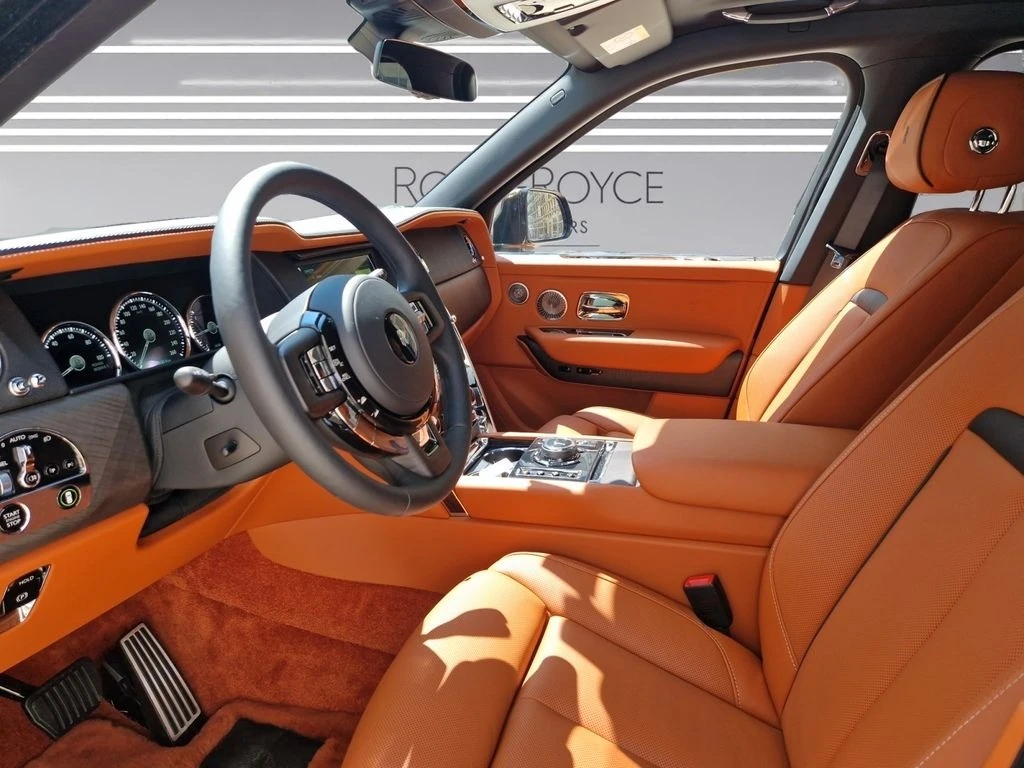 Rolls-Royce Cullinan  - изображение 6