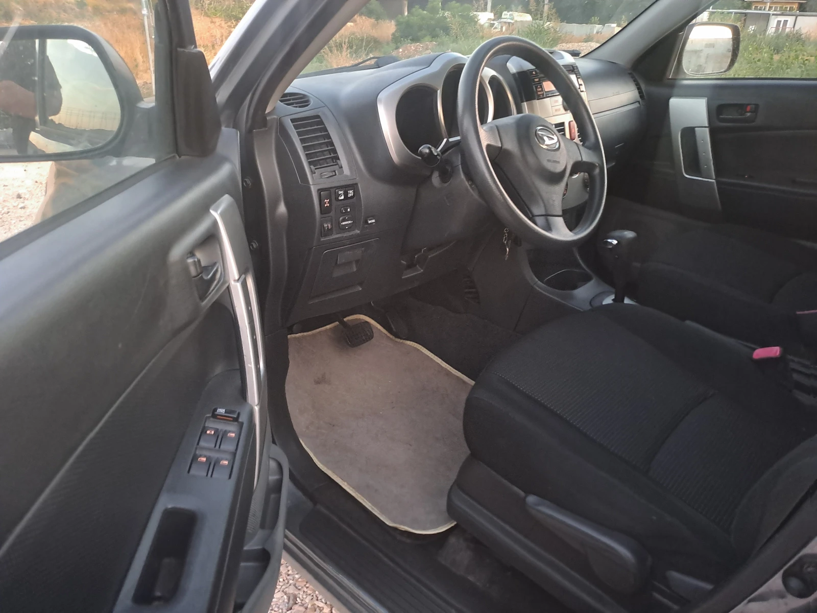 Daihatsu Terios 1.5iAУТОМАТ 4Х4 ESKLUZIVE  - изображение 9