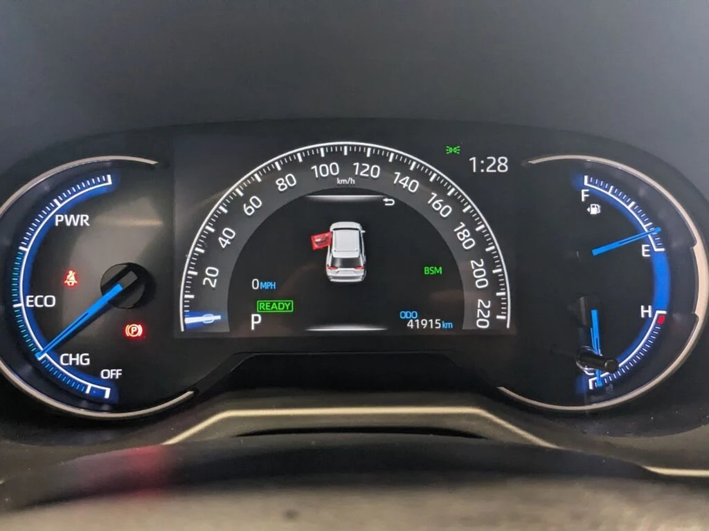 Toyota Rav4 Hybrid SE - изображение 6