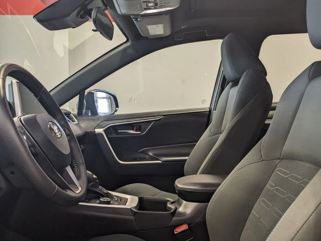 Toyota Rav4 Hybrid SE - изображение 5