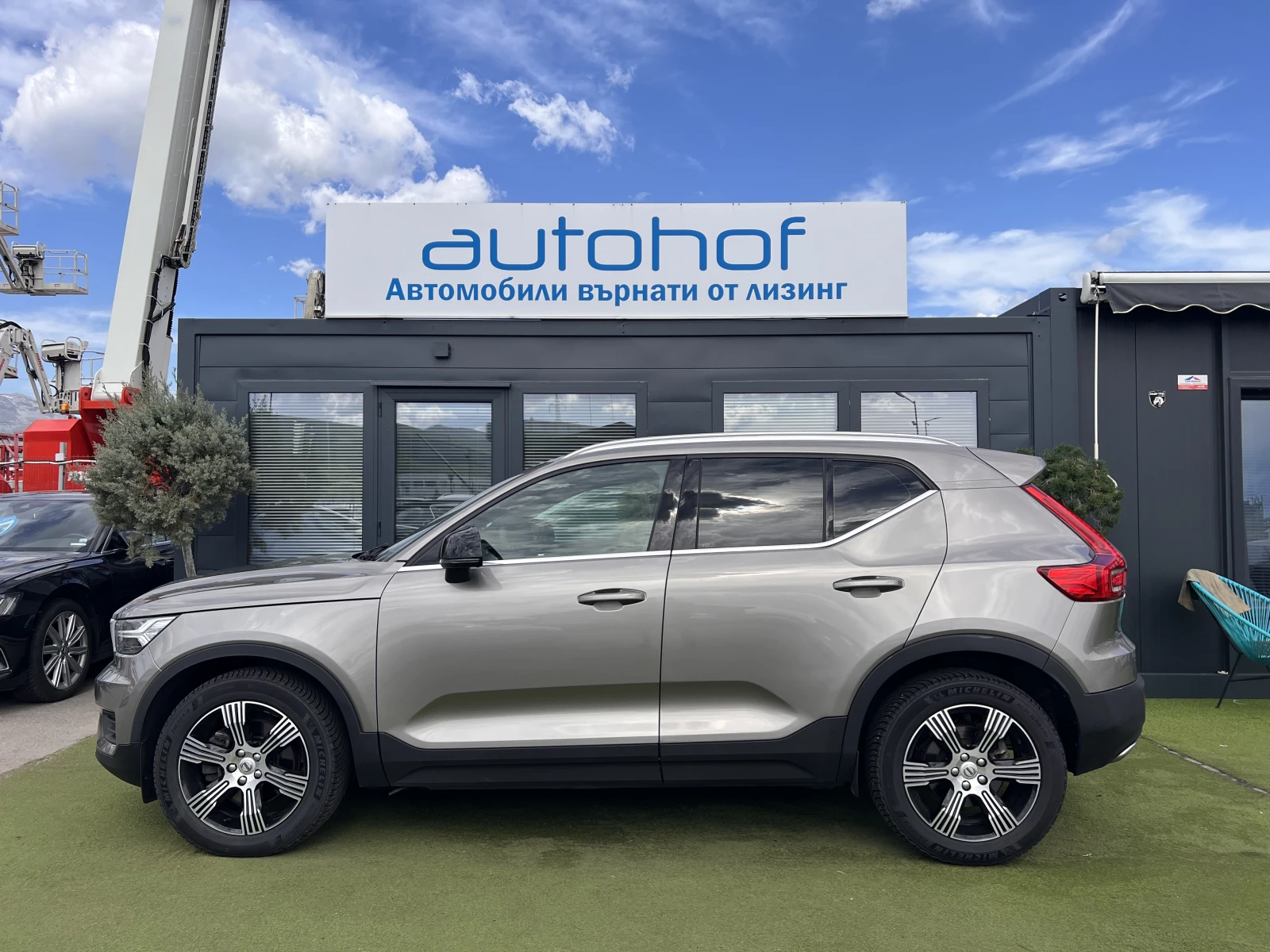 Volvo XC40 INSCRIPTION/2.0D4/190k.c./AT8/4х4, снимка 2 - Автомобили и джипове - 54517264