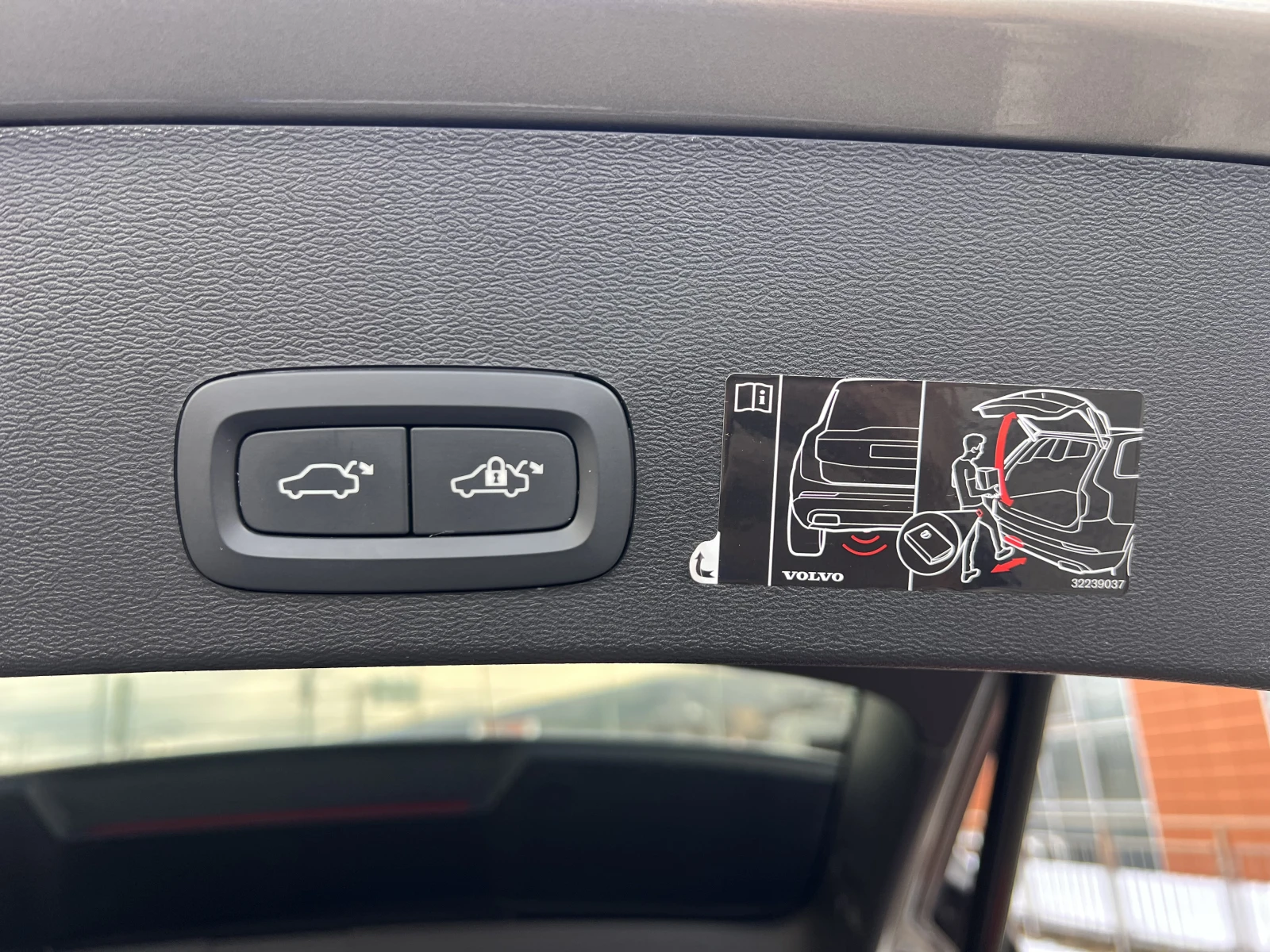 Volvo XC40 INSCRIPTION/2.0D4/190k.c./AT8/4х4, снимка 16 - Автомобили и джипове - 54517264