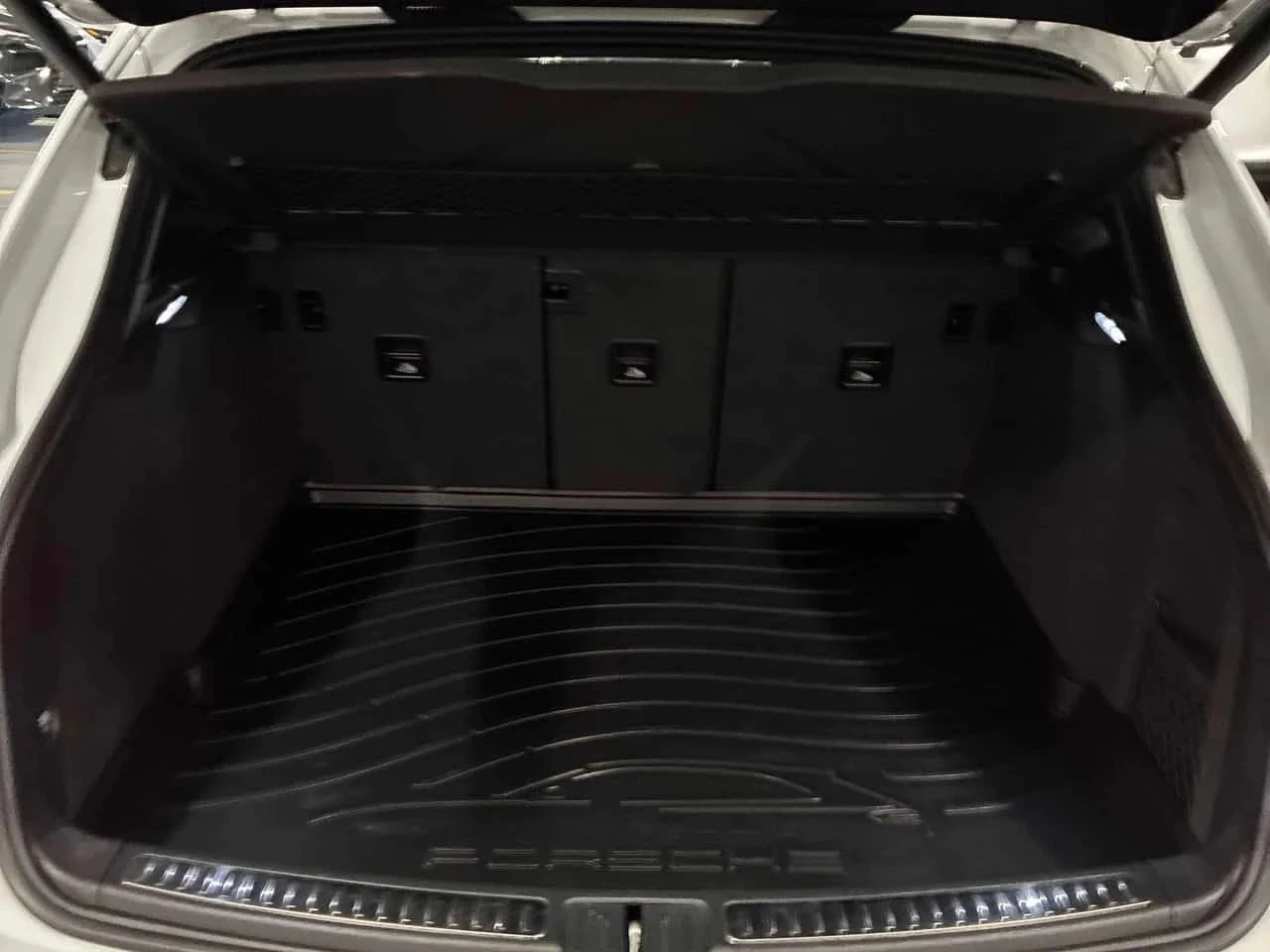 Porsche Macan, снимка 13 - Автомобили и джипове - 56710684
