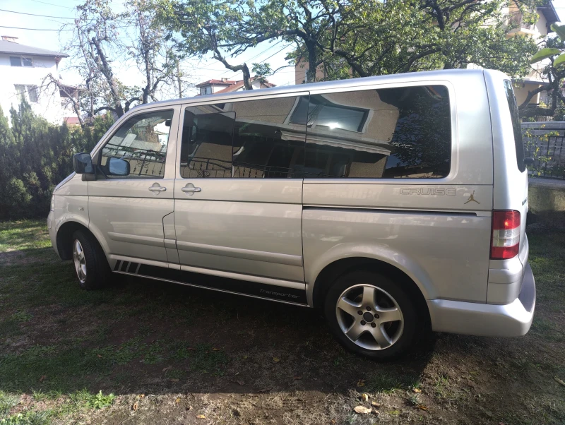 VW Multivan 2.5 TDI, снимка 5 - Бусове и автобуси - 47566880