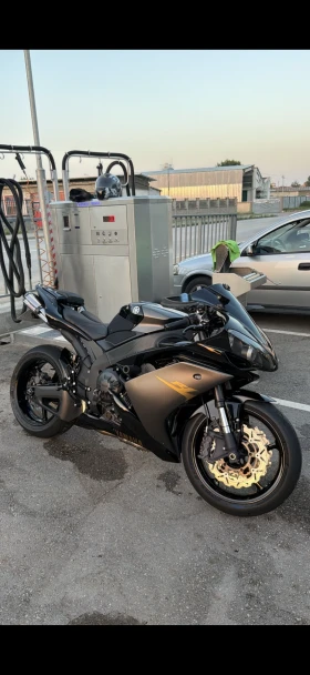 Yamaha YZF-R1, снимка 1