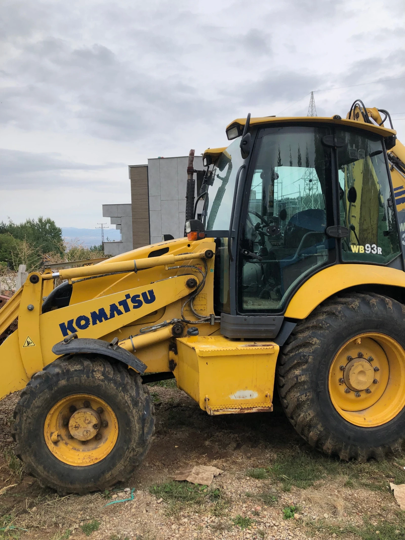 Багер Komatsu WB93R-5 - изображение 3