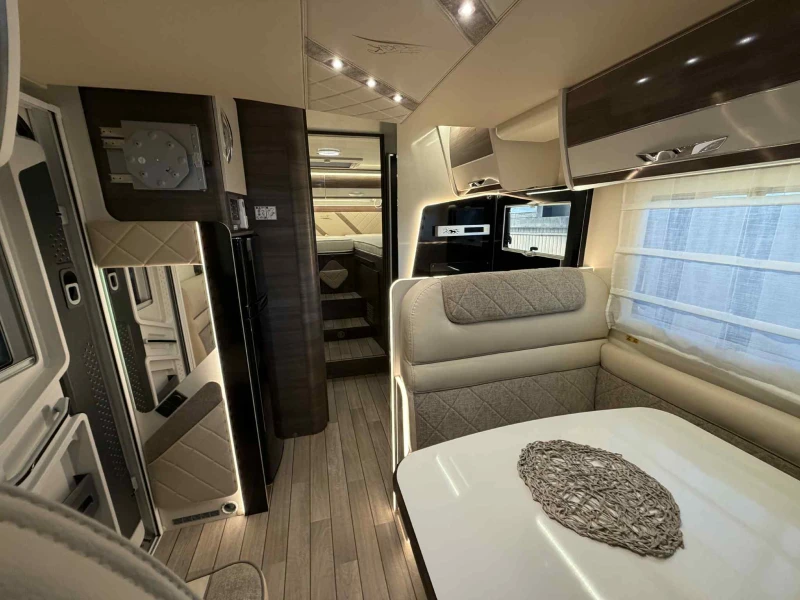 Кемпер McLouis Yearling 165к.с. FULL НАПЪЛНО ОБОРУДВАН, снимка 3 - Каравани и кемпери - 52256147