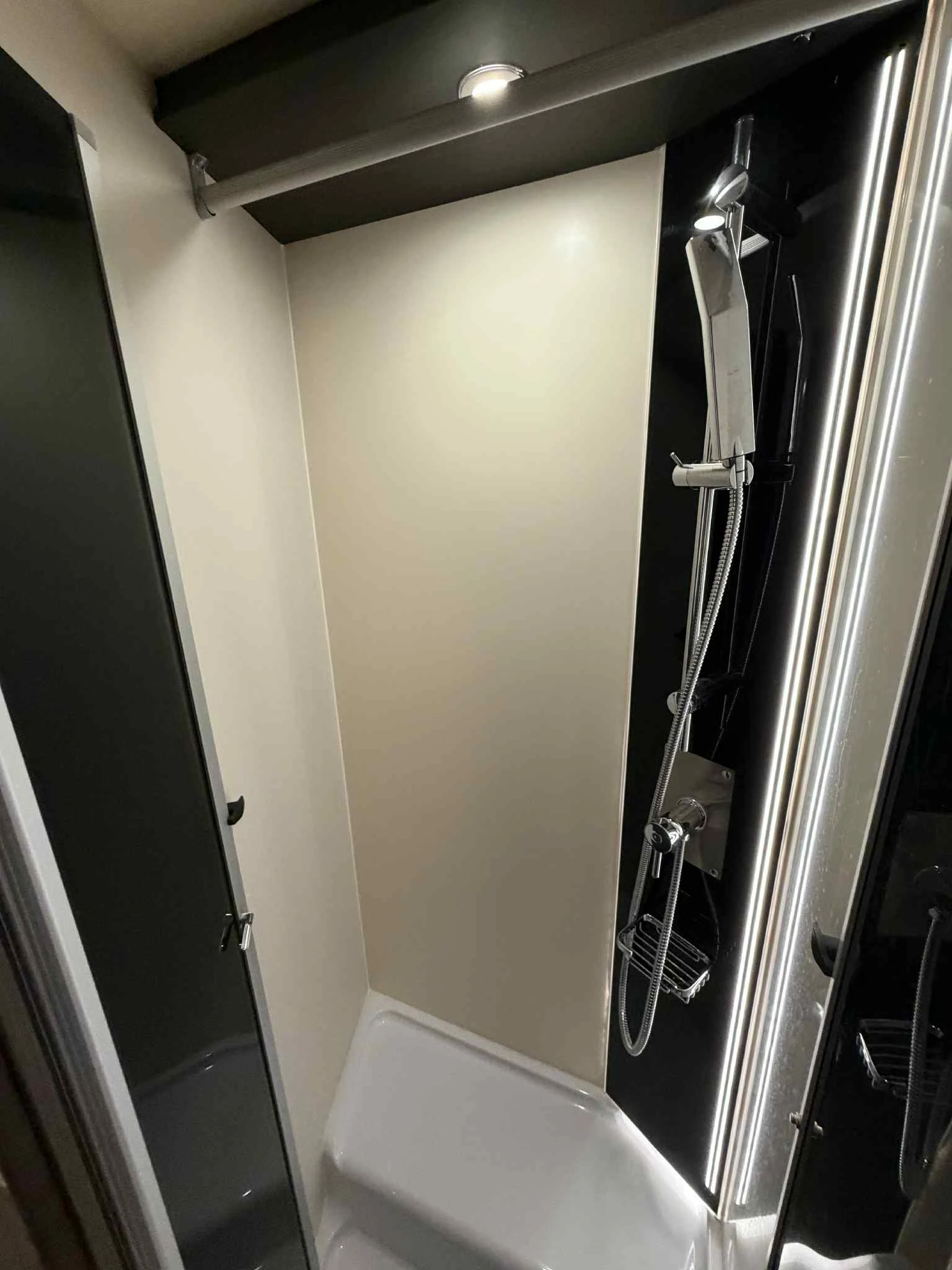 Кемпер McLouis Yearling 165к.с. FULL НАПЪЛНО ОБОРУДВАН - изображение 6