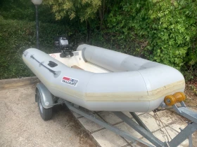 Надуваема лодка Valiant D-300 RIB, снимка 1