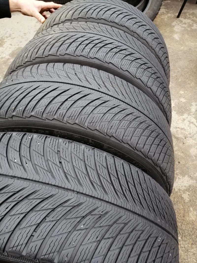 Гуми Зимни 225/55R18, снимка 3 - Гуми и джанти - 34490548