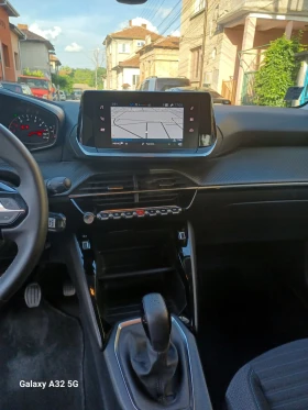 Peugeot 208 1.2 бензин , снимка 10