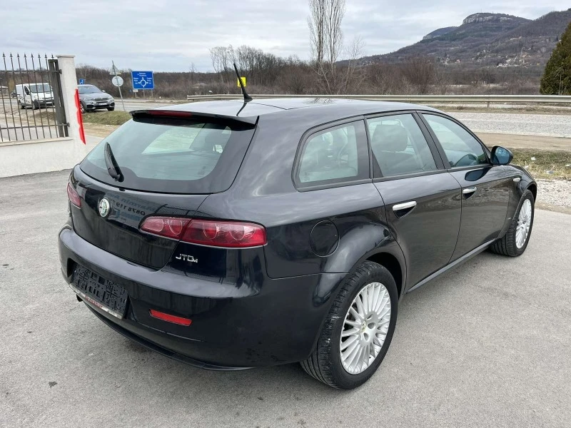 Alfa Romeo 159 sportwagon 1.9 JTD-M 120кс. 6 СКОРОСТИ КЛИМАТРОНИК АВТОПИЛОТ, снимка 4 - Автомобили и джипове - 44036483