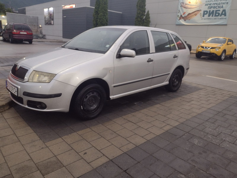 Skoda Fabia 1.4 ТДИ , снимка 6 - Автомобили и джипове - 46687208