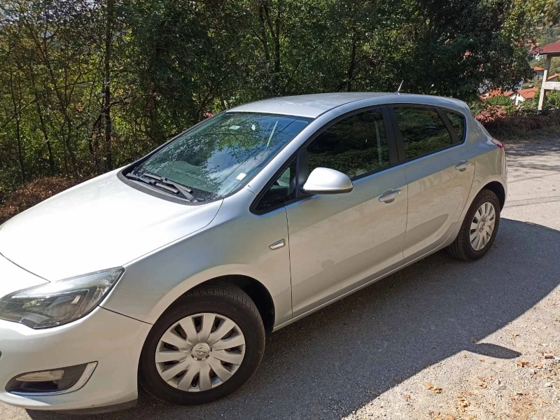 Opel Astra 1.7 CDTI, снимка 2 - Автомобили и джипове - 47222282