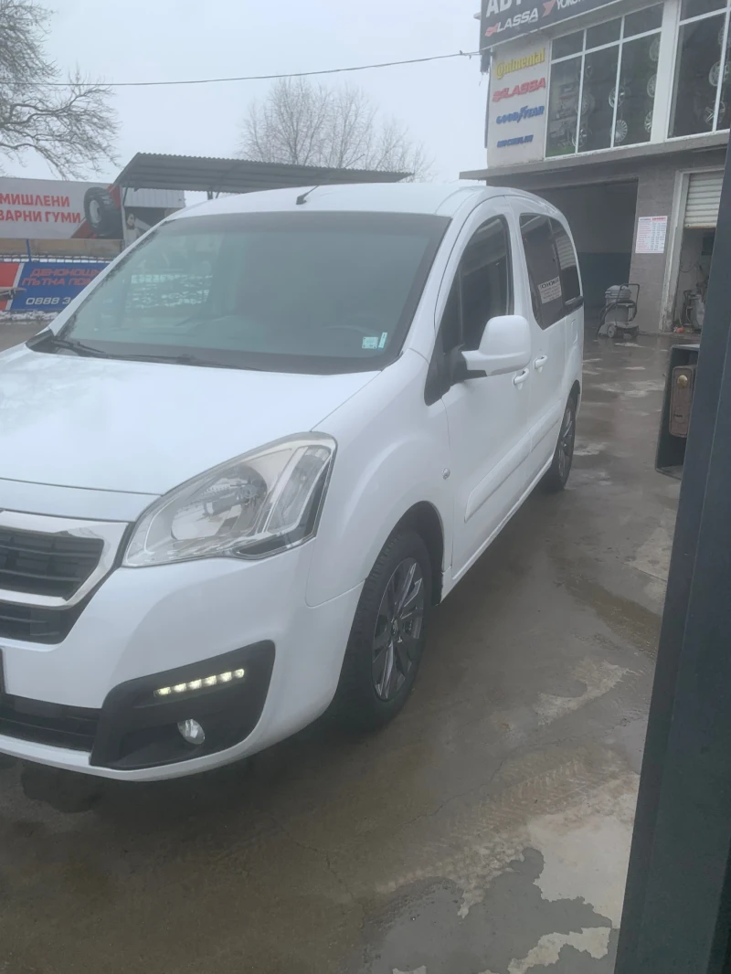 Peugeot Partner 1.6 HDI, снимка 12 - Автомобили и джипове - 48068043