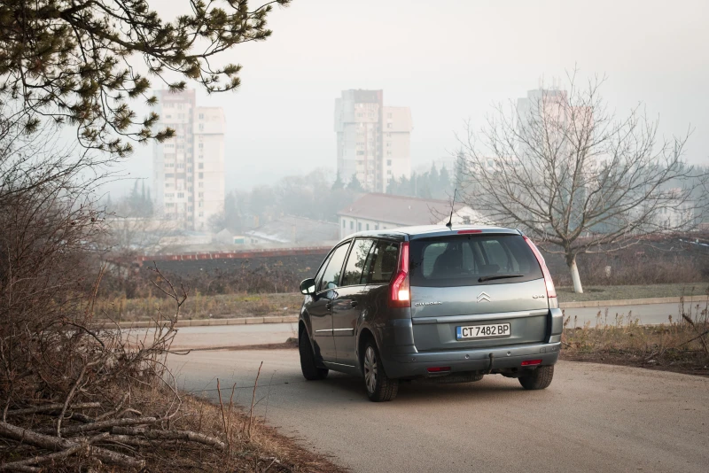 Citroen Grand C4 Picasso 1.6 HDi, снимка 6 - Автомобили и джипове - 49329936