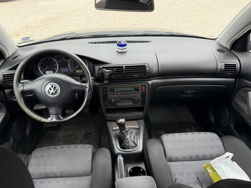 VW Passat 1.8T, снимка 10 - Автомобили и джипове - 51504772