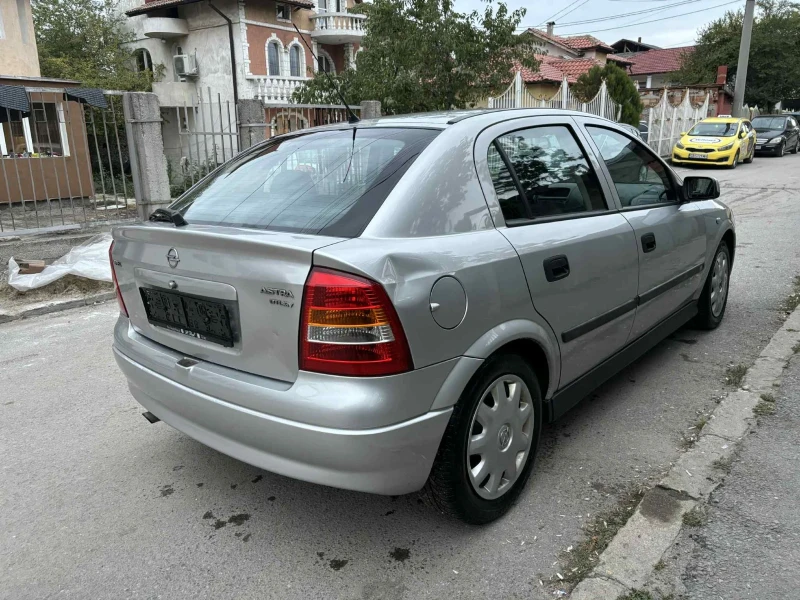 Opel Astra 2.0DTI КАТО НОВА, снимка 14 - Автомобили и джипове - 52318930