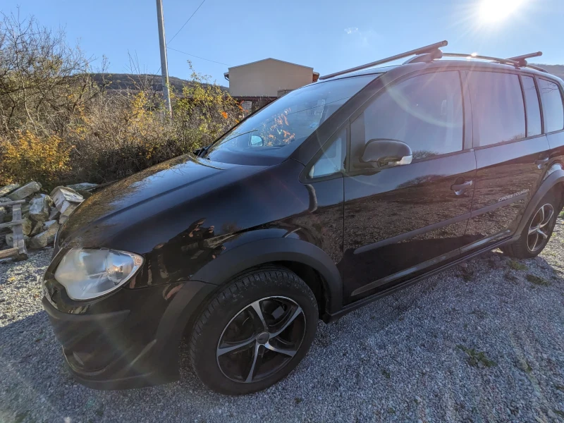 VW Touran cross, снимка 14 - Автомобили и джипове - 52618246