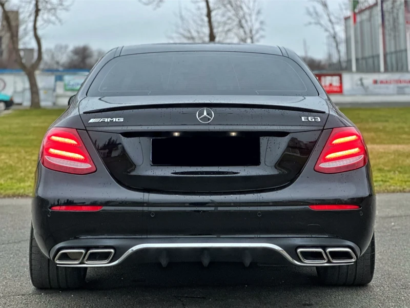 Mercedes-Benz E 220 d E63 ///AMG Optic * * DIGITAL* * , снимка 6 - Автомобили и джипове - 53217108