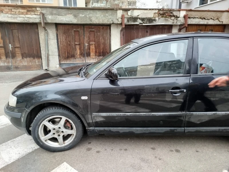VW Passat 1.9 TDI, снимка 14 - Автомобили и джипове - 53236786
