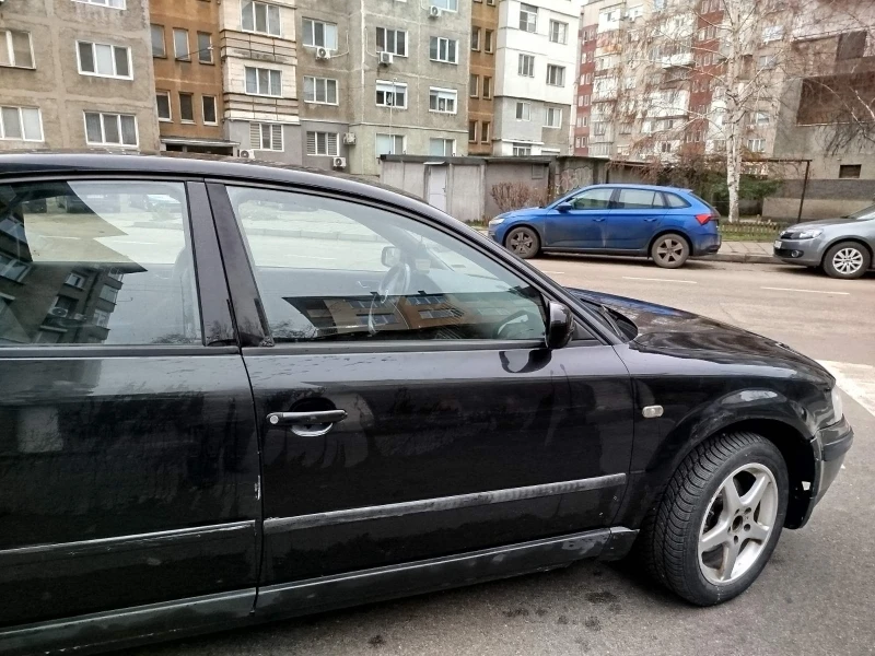 VW Passat 1.9 TDI, снимка 10 - Автомобили и джипове - 53236786