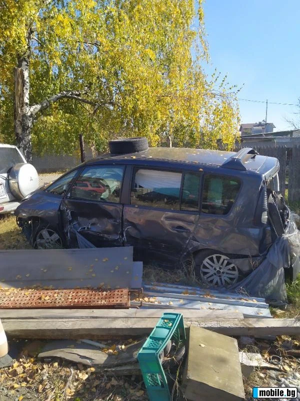 Renault Espace 2.0 dci, снимка 12 - Автомобили и джипове - 52741916