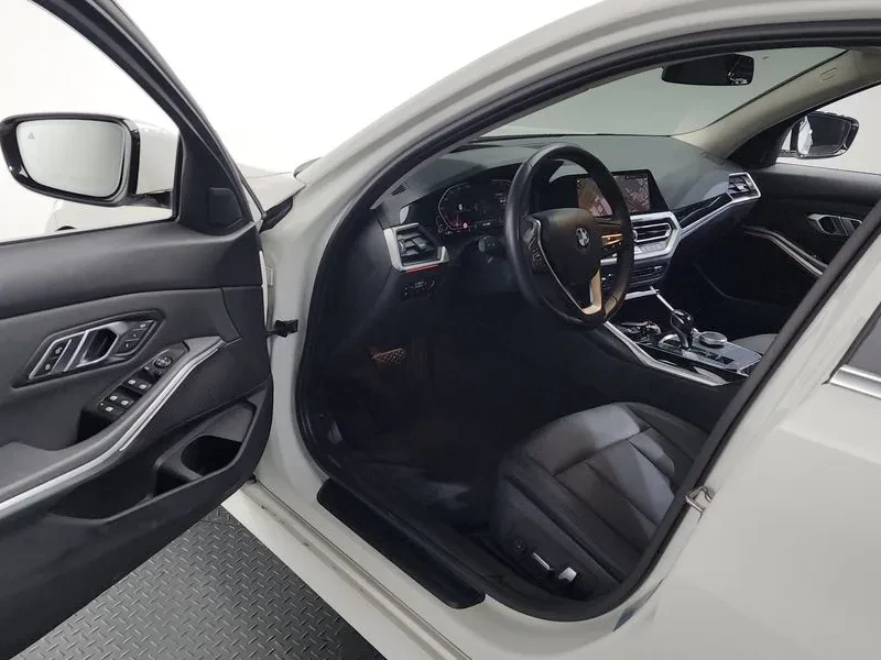 BMW 320 - САМО 30% АВАНС, снимка 10 - Автомобили и джипове - 55406694