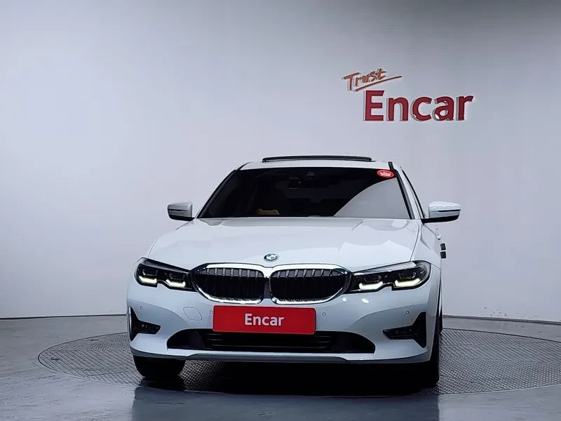 BMW 320 - САМО 30% АВАНС, снимка 3 - Автомобили и джипове - 55406694