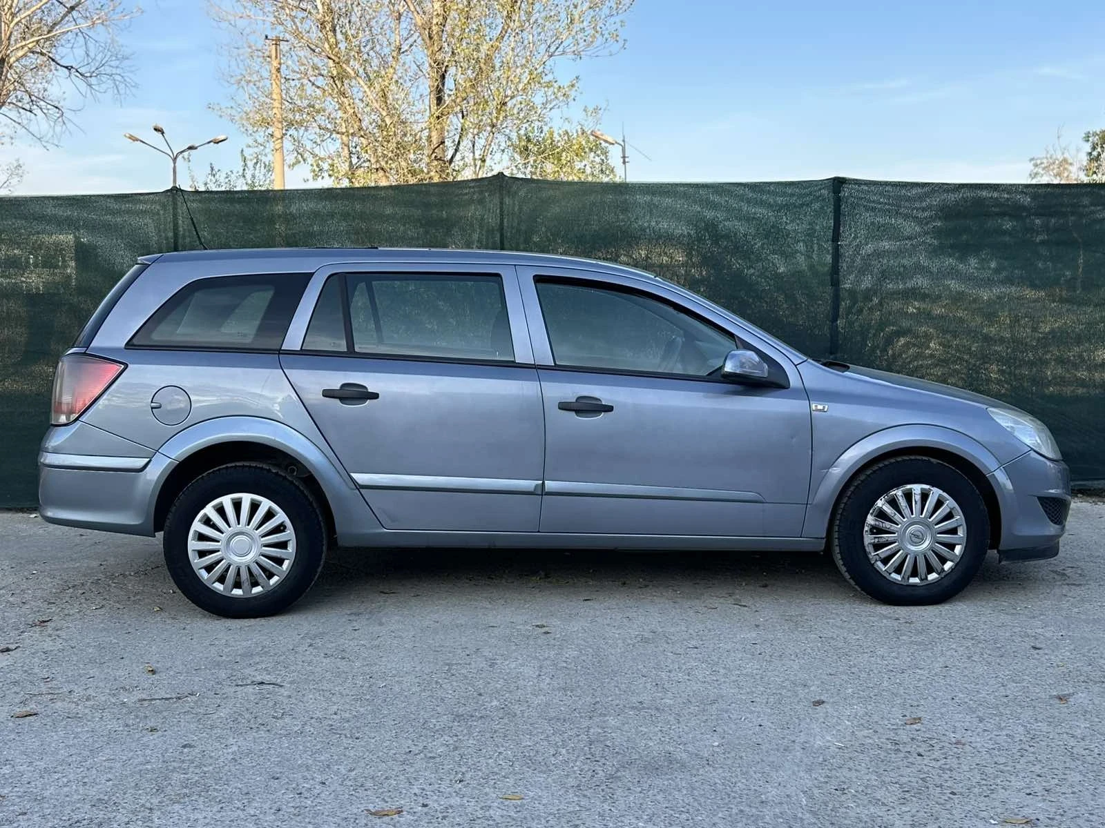 Opel Astra 1.4i - изображение 4