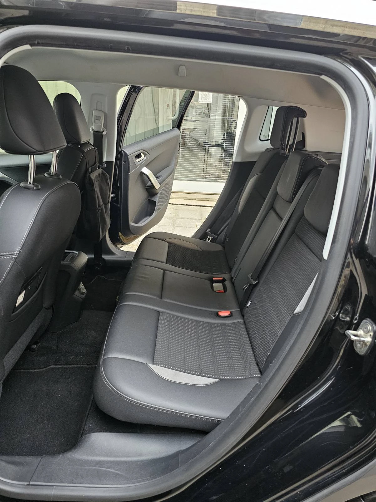 Peugeot 2008 ALLURE - изображение 7