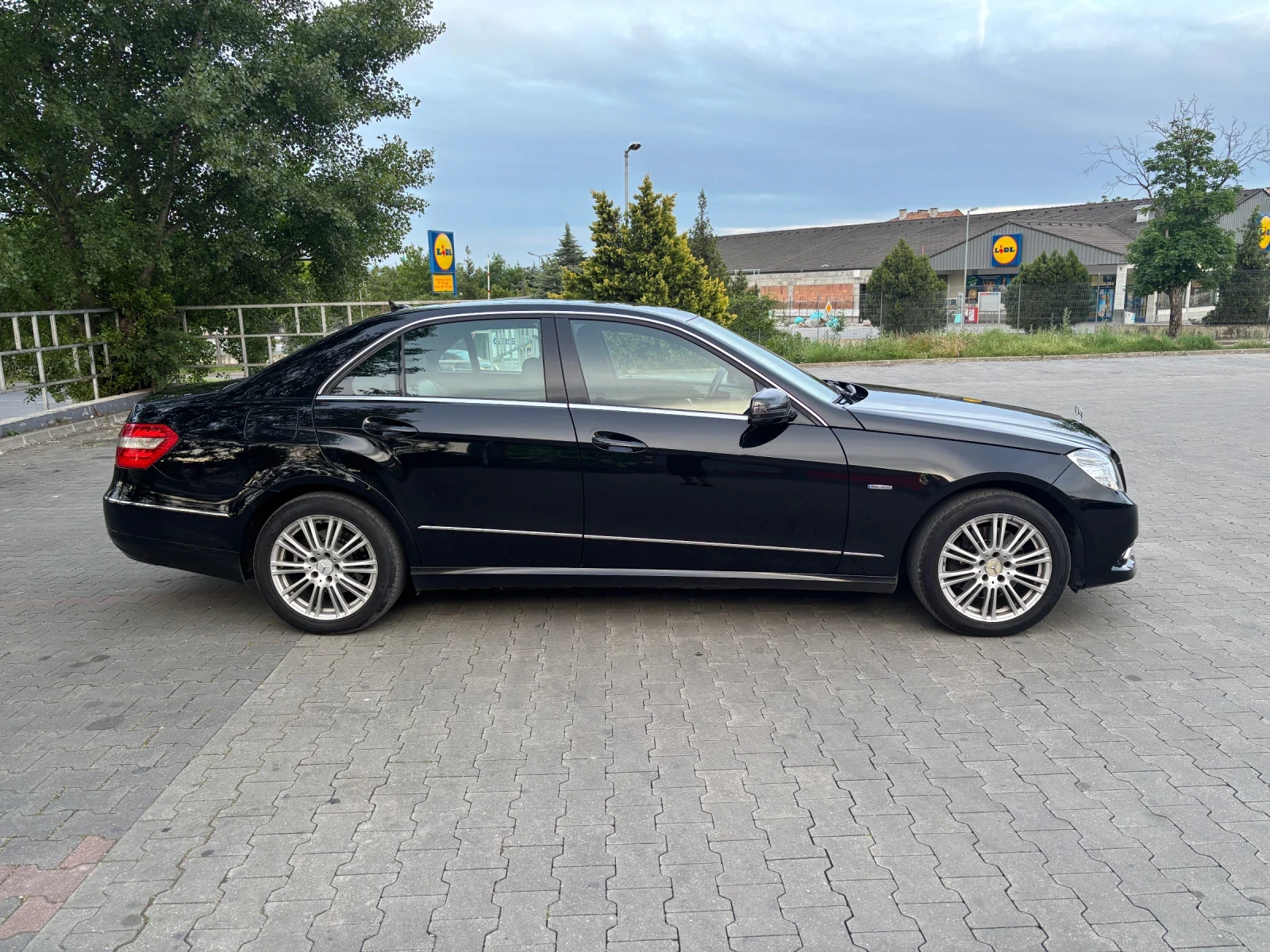 Mercedes-Benz E 250  - изображение 5