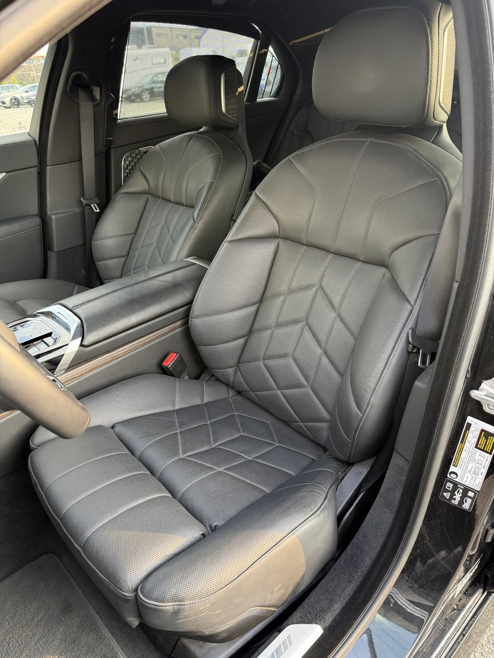 BMW 760 xDrive, ЧИСТ БЕНЗИН! ЛИЗИНГ! - изображение 8