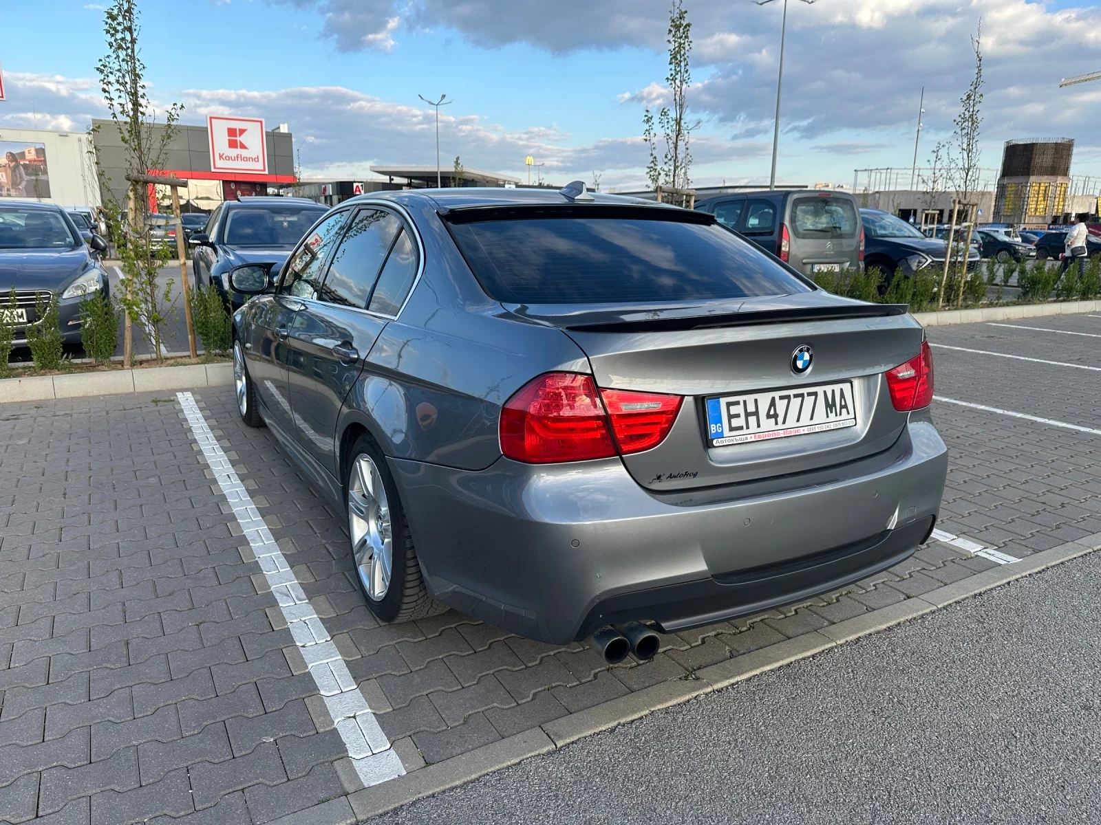 BMW 330, снимка 4 - Автомобили и джипове - 54347612