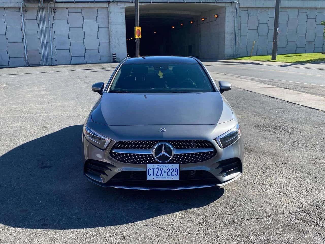 Mercedes-Benz A 220 4MATIC SEDAN CARFAX, снимка 5 - Автомобили и джипове - 54439550