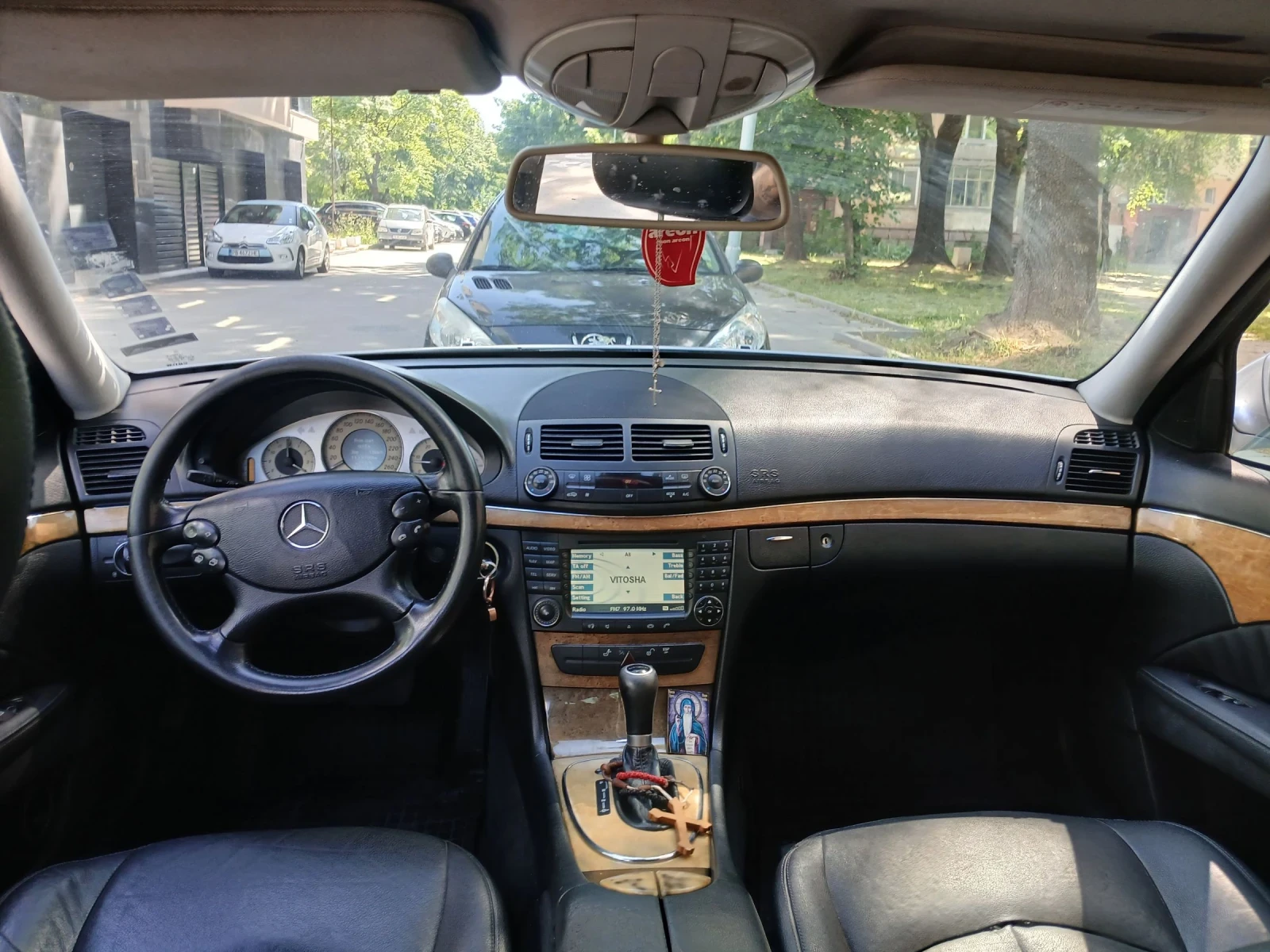Mercedes-Benz E 320 Facelift, снимка 5 - Автомобили и джипове - 54714316