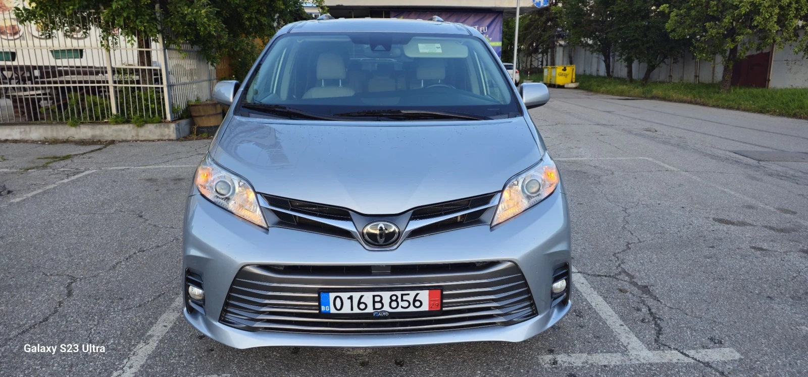 Toyota Sienna, снимка 3 - Автомобили и джипове - 54784915