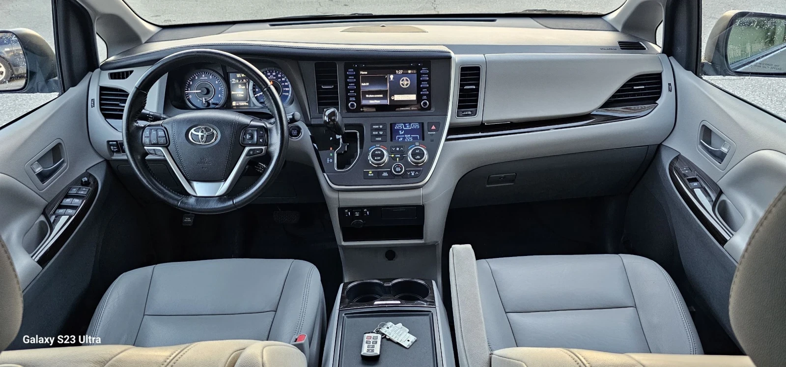 Toyota Sienna, снимка 11 - Автомобили и джипове - 54784915