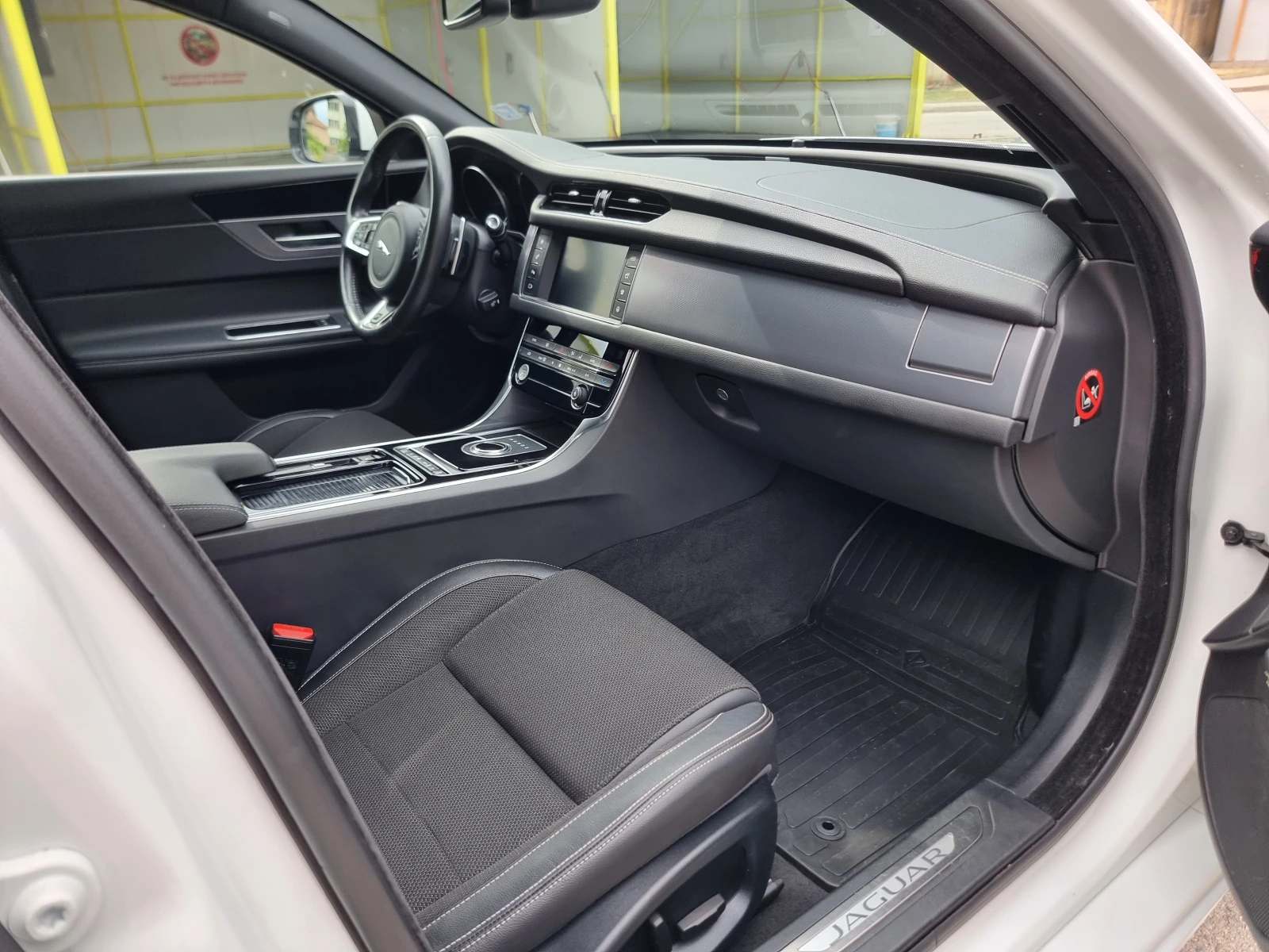 Jaguar Xf R-SPORT* 4X4* FULL, снимка 11 - Автомобили и джипове - 55849267