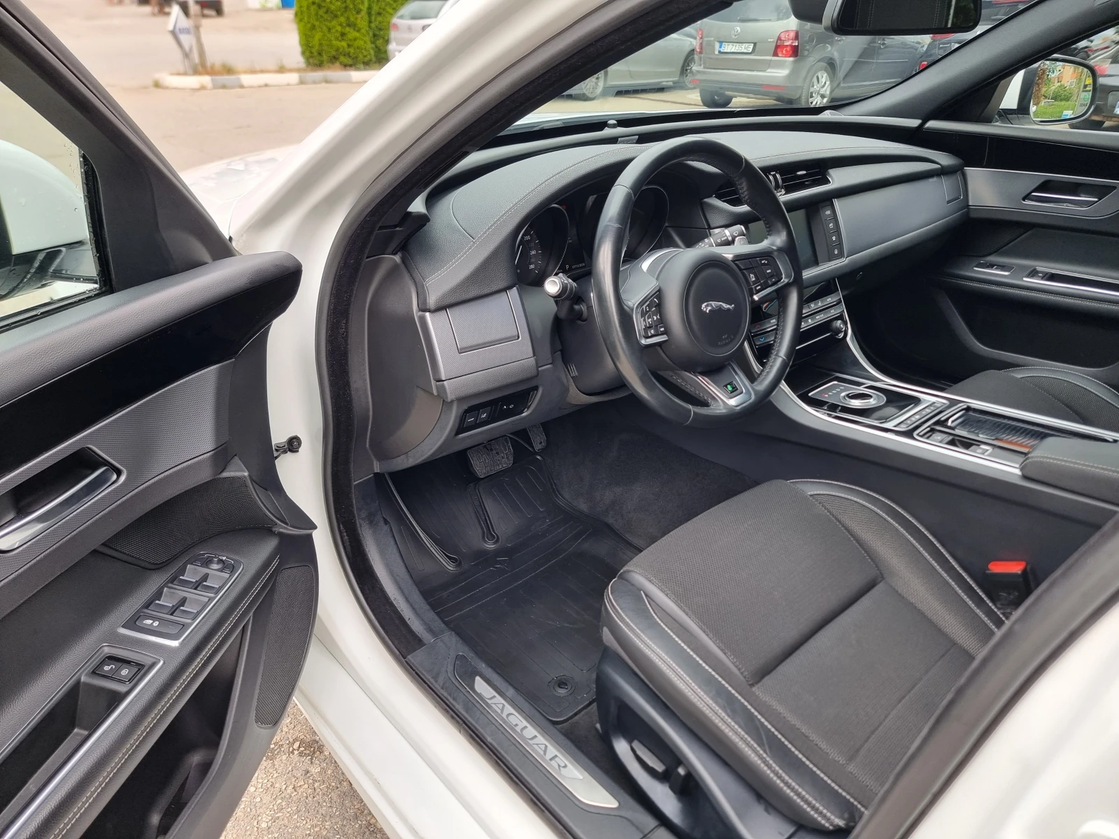 Jaguar Xf R-SPORT* 4X4* FULL, снимка 9 - Автомобили и джипове - 55849267