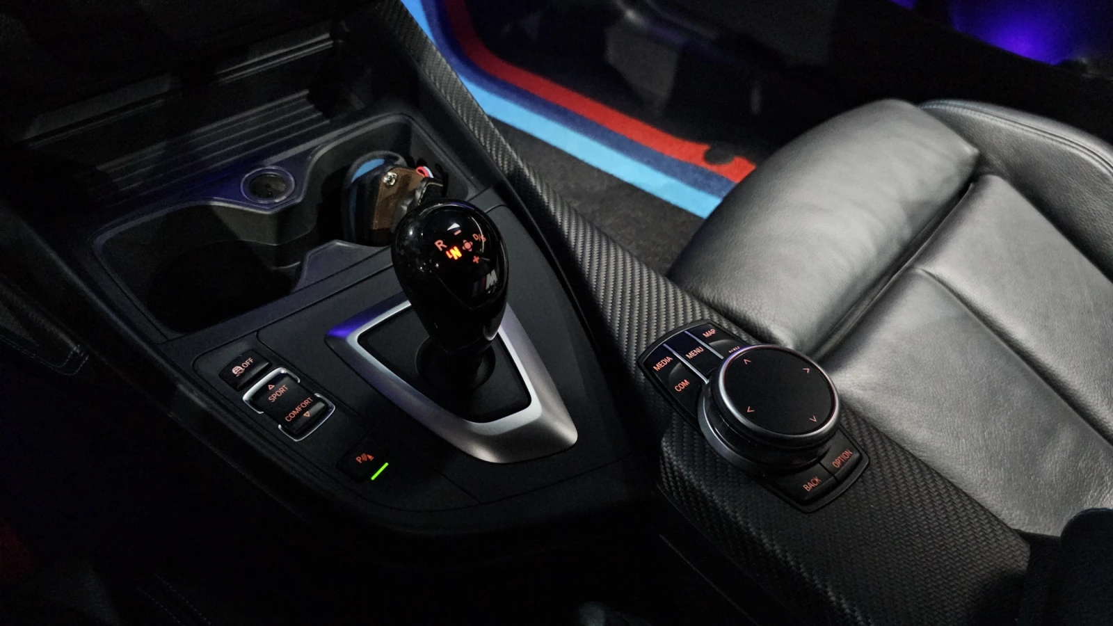 BMW M2 Coupe HARMAN KARDON, снимка 11 - Автомобили и джипове - 55391683